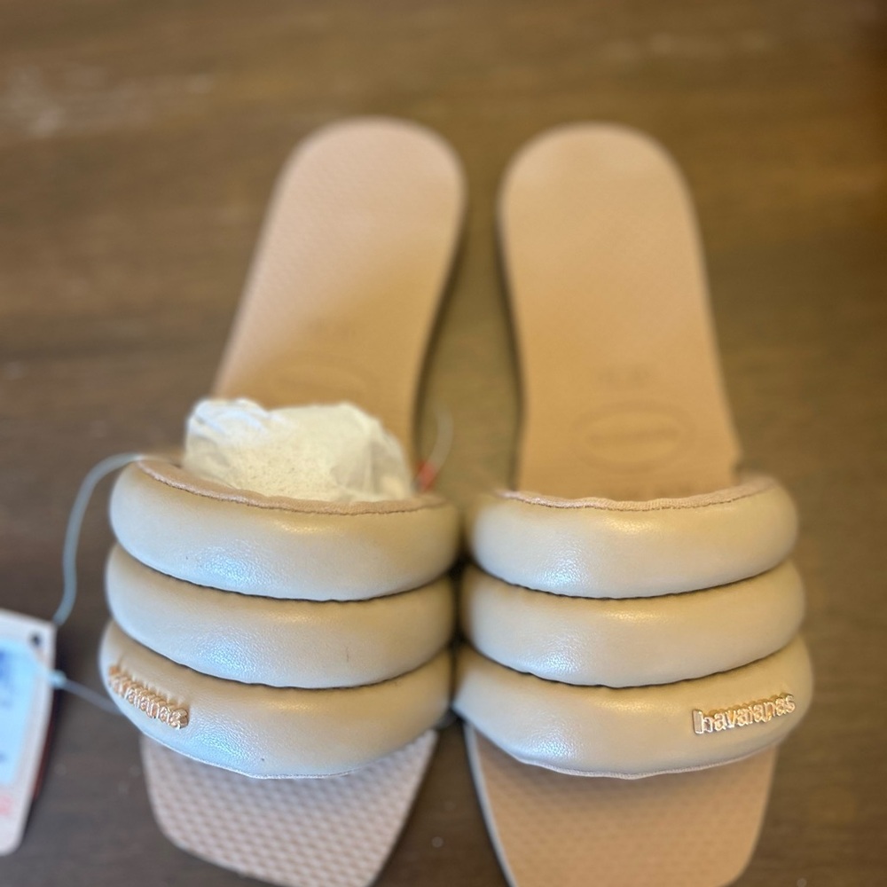 Havaianas Beige Slide Sandals